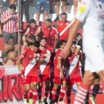 futbol-primera-nacional-san-martin-tucuma-deportivo-maipu-festejo-1